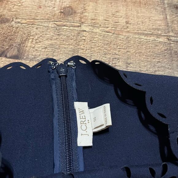 J. Crew | Classic Women's Navy Blue Laser Sheath Dress Sz 00 Preppy Minimalist - Picture 4 of 4